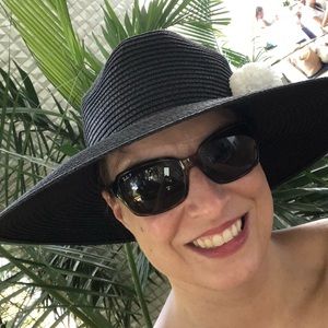 Meet your Posher, Rebecca